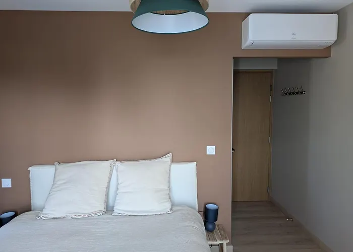 アパートホテル De La Maison エクスレバン