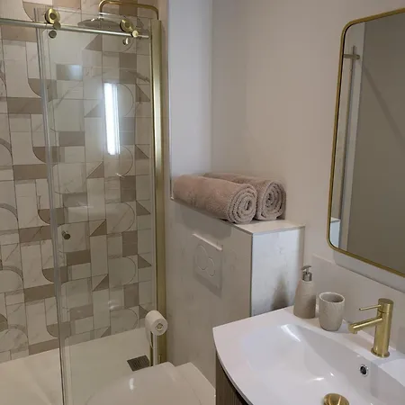 Lägenhetshotell De La Maison